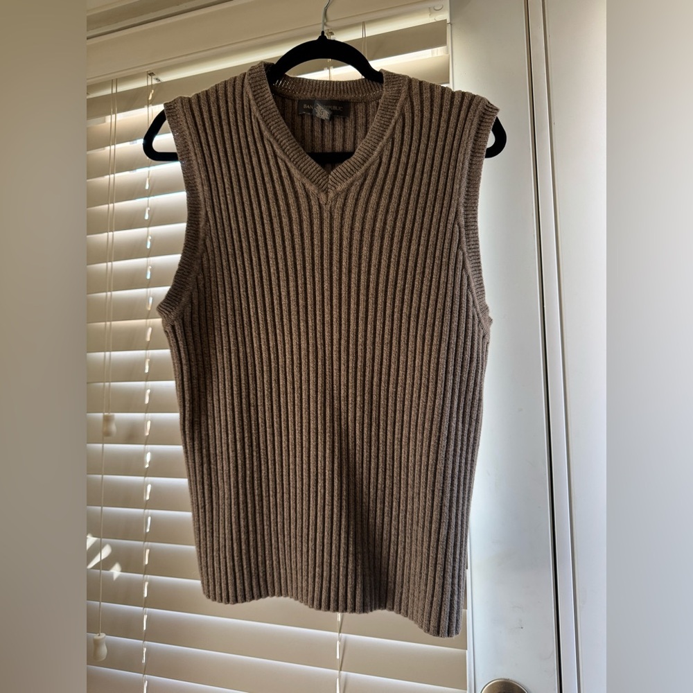 Banana Republic V-Neck Brown Sweater Ribbed Knit